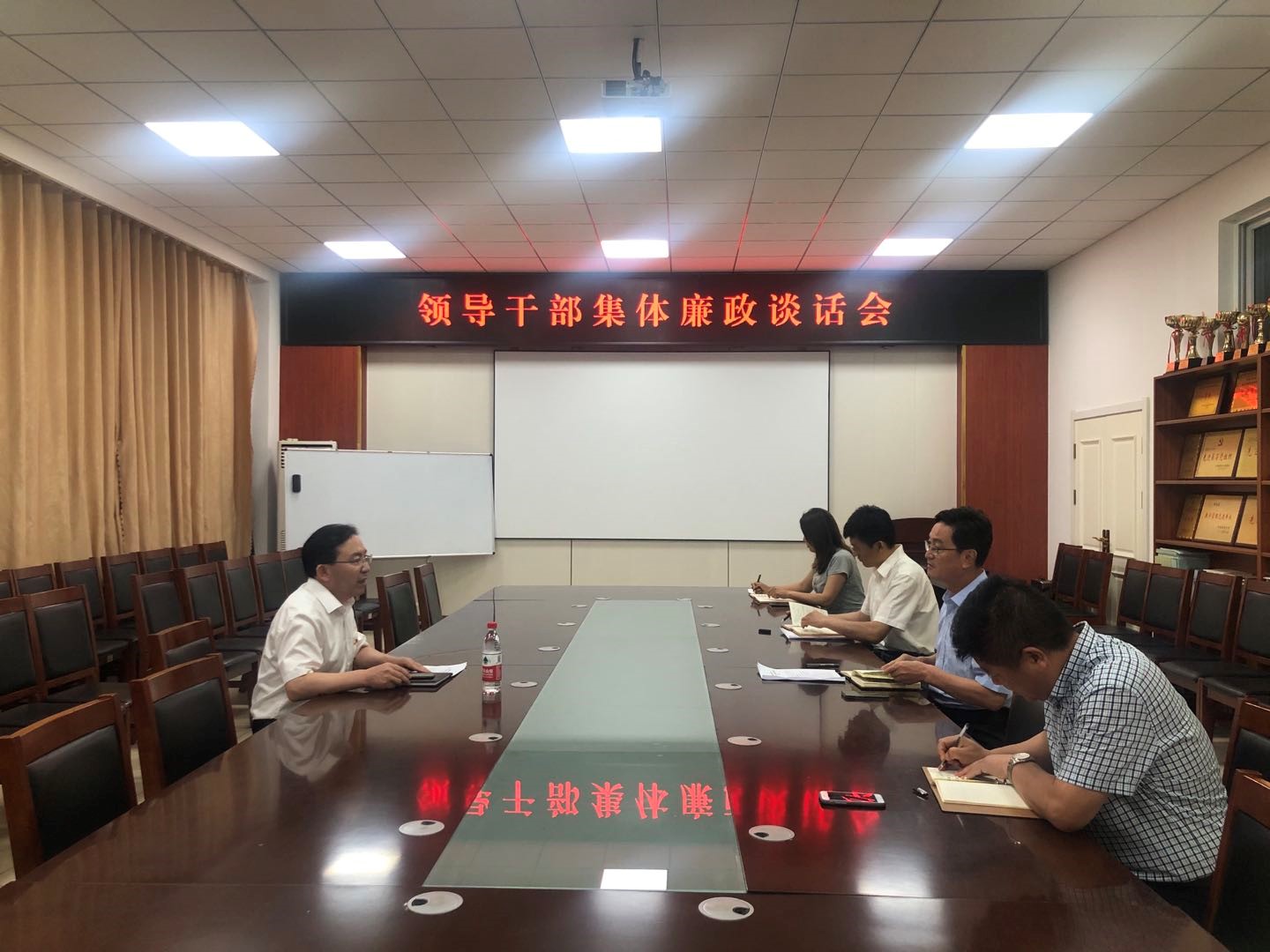 电气与信息工程学院陈宇峰院长带队走访我校武汉产学研基地