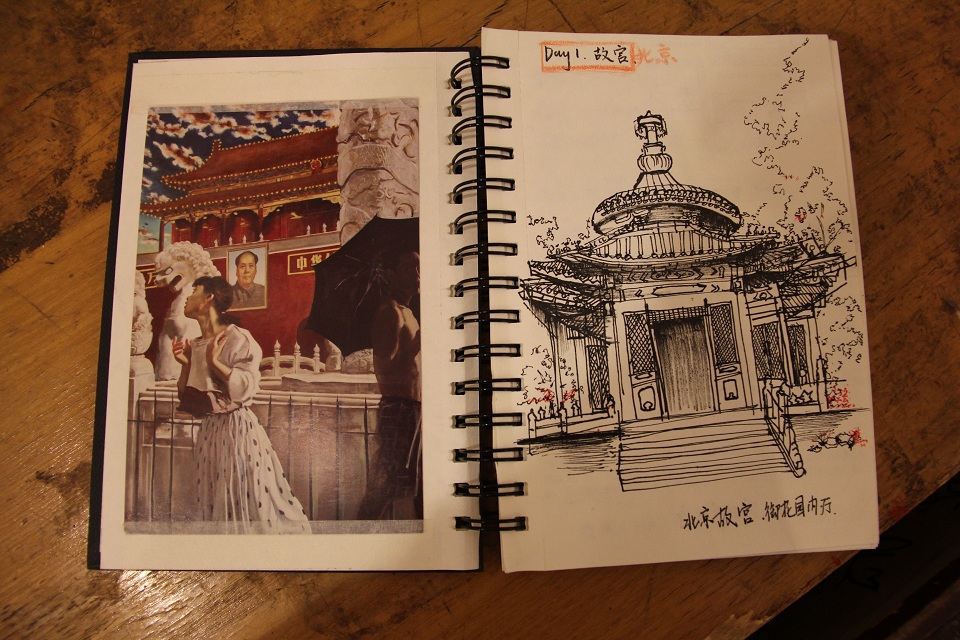 11月17日,艺术学院环境设计专业实习成果展在美术馆三楼开展。展览展出了2015级环境设计专业学生的实习作品,学院党总支书记梁永平、院长宋磊等学院领导和学院师生观看了此次展览。 学生实习作品展示 学生实习作品展示 此次专业实习,2015级同学前往北京参观考察了大量博物馆、美术馆、艺术区等机构,通过实地参观、调研、记录和分析,印证和丰富了课堂理论教学内容,回顾总结前几个学期的各门课程知识,增强真实环境的直观感受和对社会行业的基本认识,调查总结行业的特点及各种规范,结合自己的毕业设计方向广泛收集相
