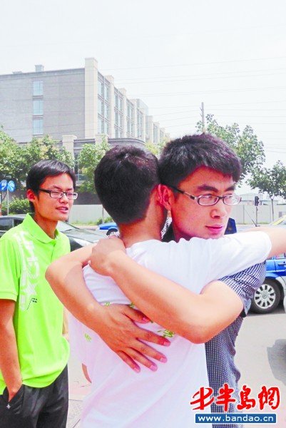毕业离校季，难舍同窗情