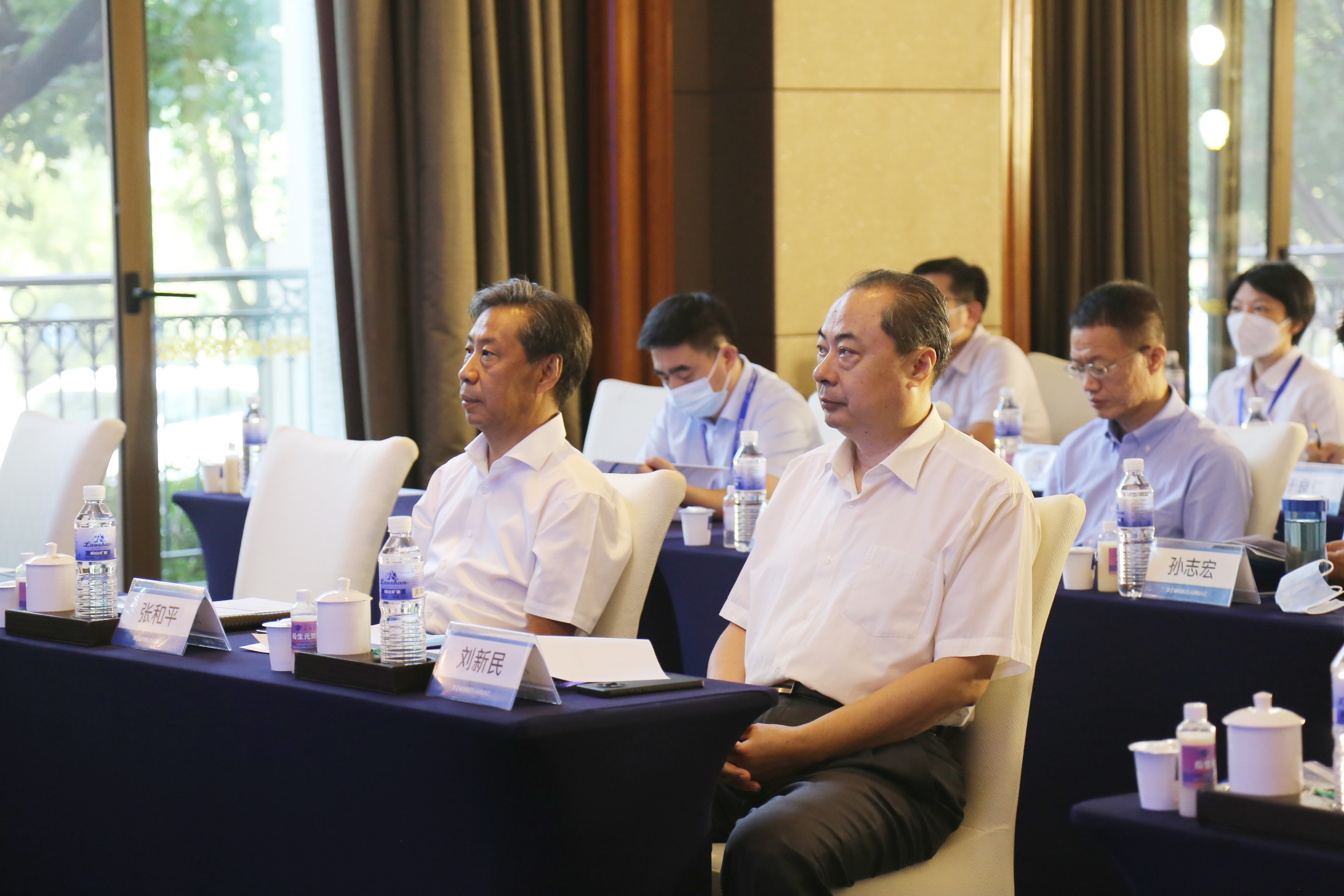 学校举办第一届中国后生元科技大会